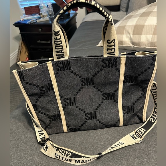 Steve Madden BSantam Tote Bag - Picture 9 of 11